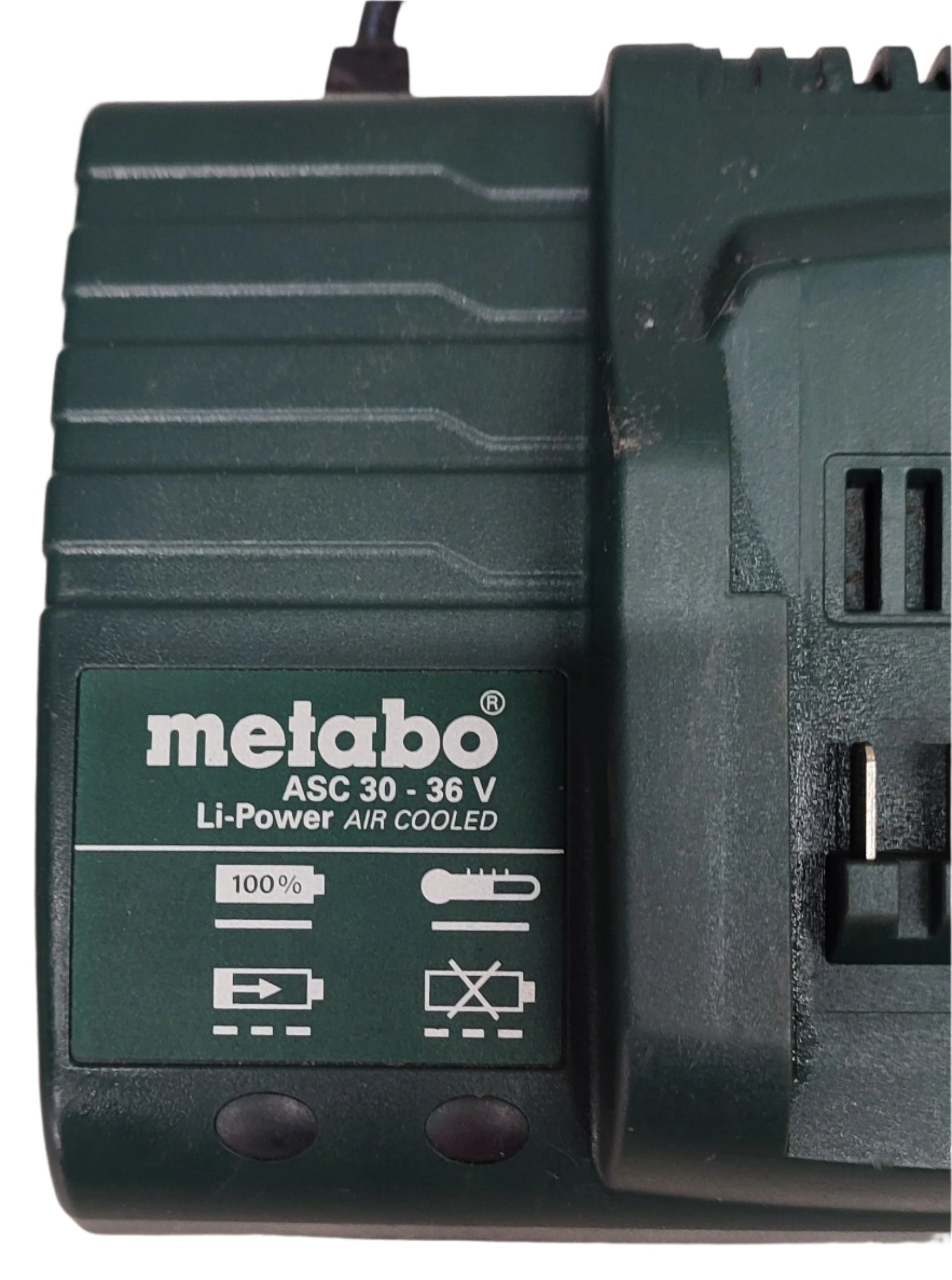 Naudotas Metabo ASC 30-36 V įkroviklis
