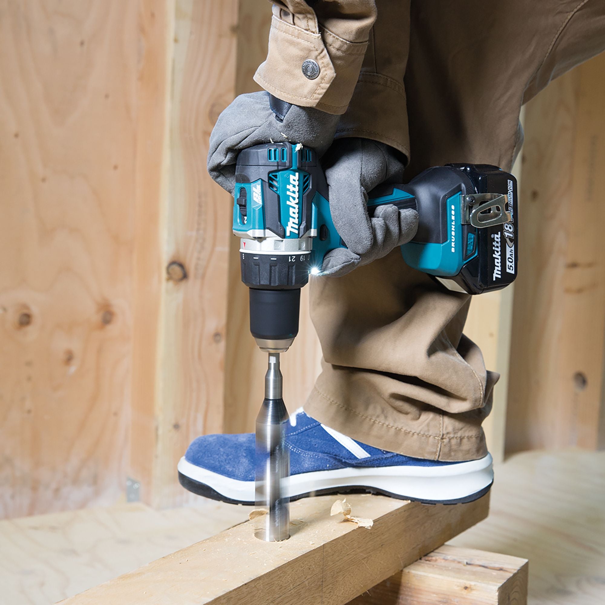 Makita DDF484RTJ Drill Driver LXT ® 18V • 54 Nm • 2 000 min⁻¹ 2 x 5 Ah